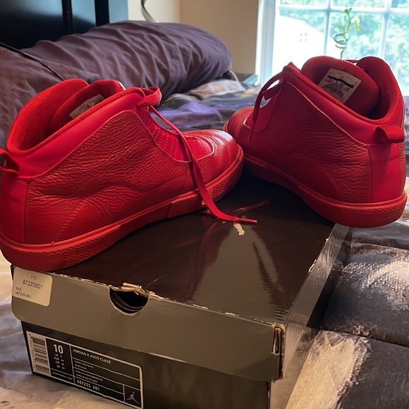 Nice all red Air Jordan Auto clave with lots of life left!! - Picture 3 of 5